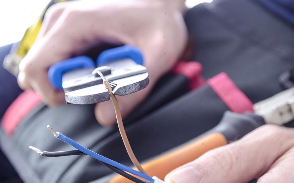 tarif artisan électricien Magny-les-Hameaux